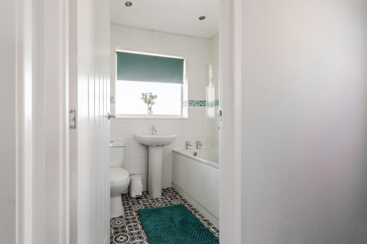 Curlew - 3 Bedrooms Wi-Fi, Parking, Contractors Thornton  Exterior foto