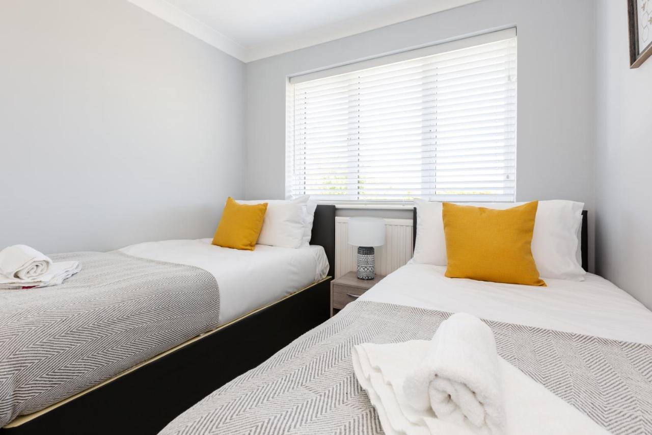 Curlew - 3 Bedrooms Wi-Fi, Parking, Contractors Thornton  Exterior foto